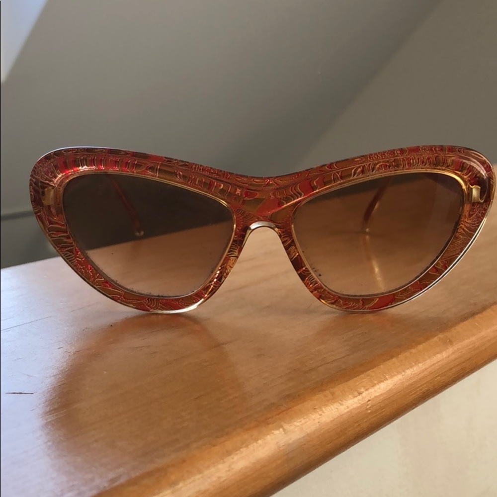 Vintage cat eye sunglasses